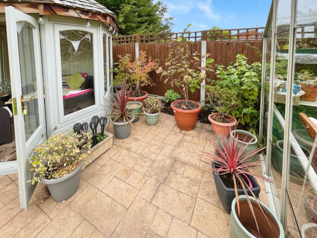 Seacombe Drive, Great Sutton, Ellesmere Port