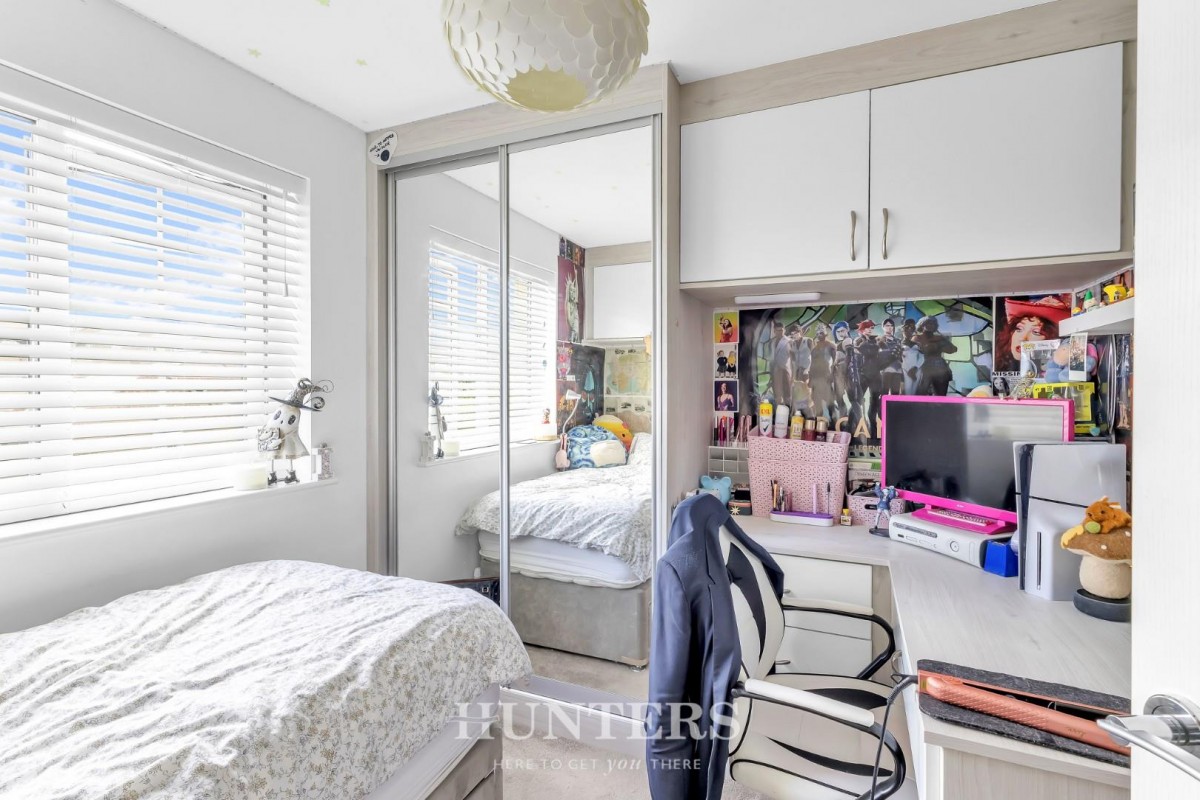 Harter Close, Middleton M24