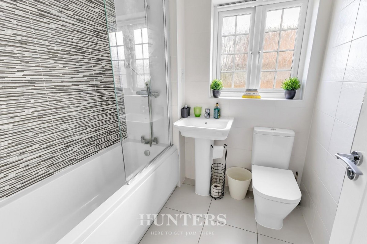 Harter Close, Middleton M24