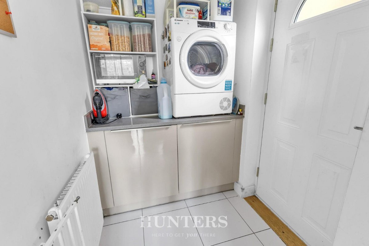 Harter Close, Middleton M24