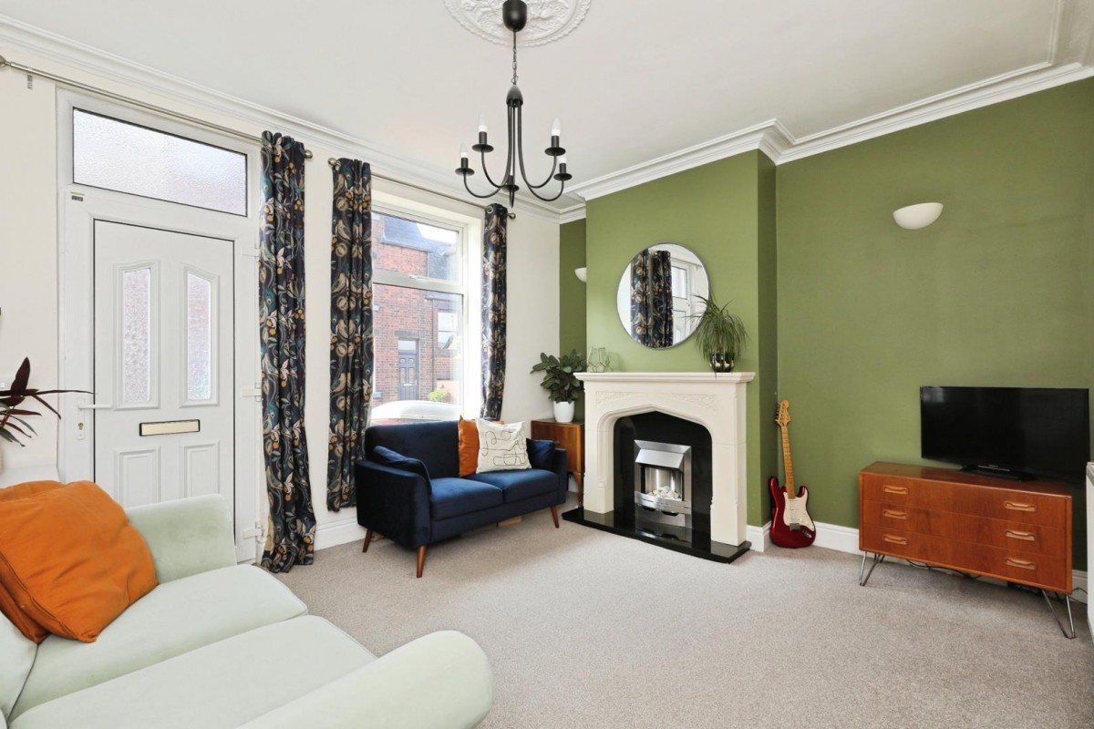 Woodbank Crescent, Meersbrook, Sheffield, S8 9EF