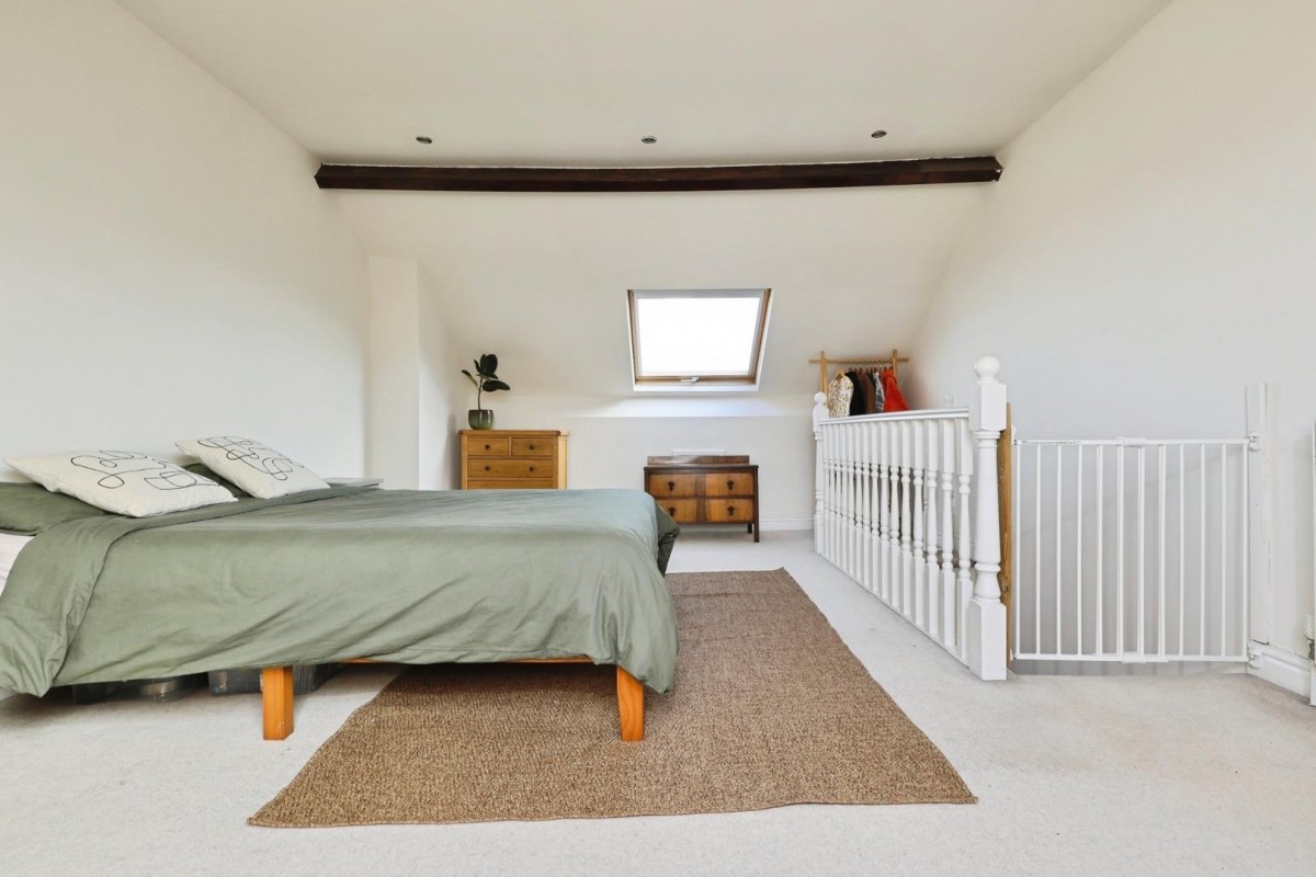 Woodbank Crescent, Meersbrook, Sheffield, S8 9EF