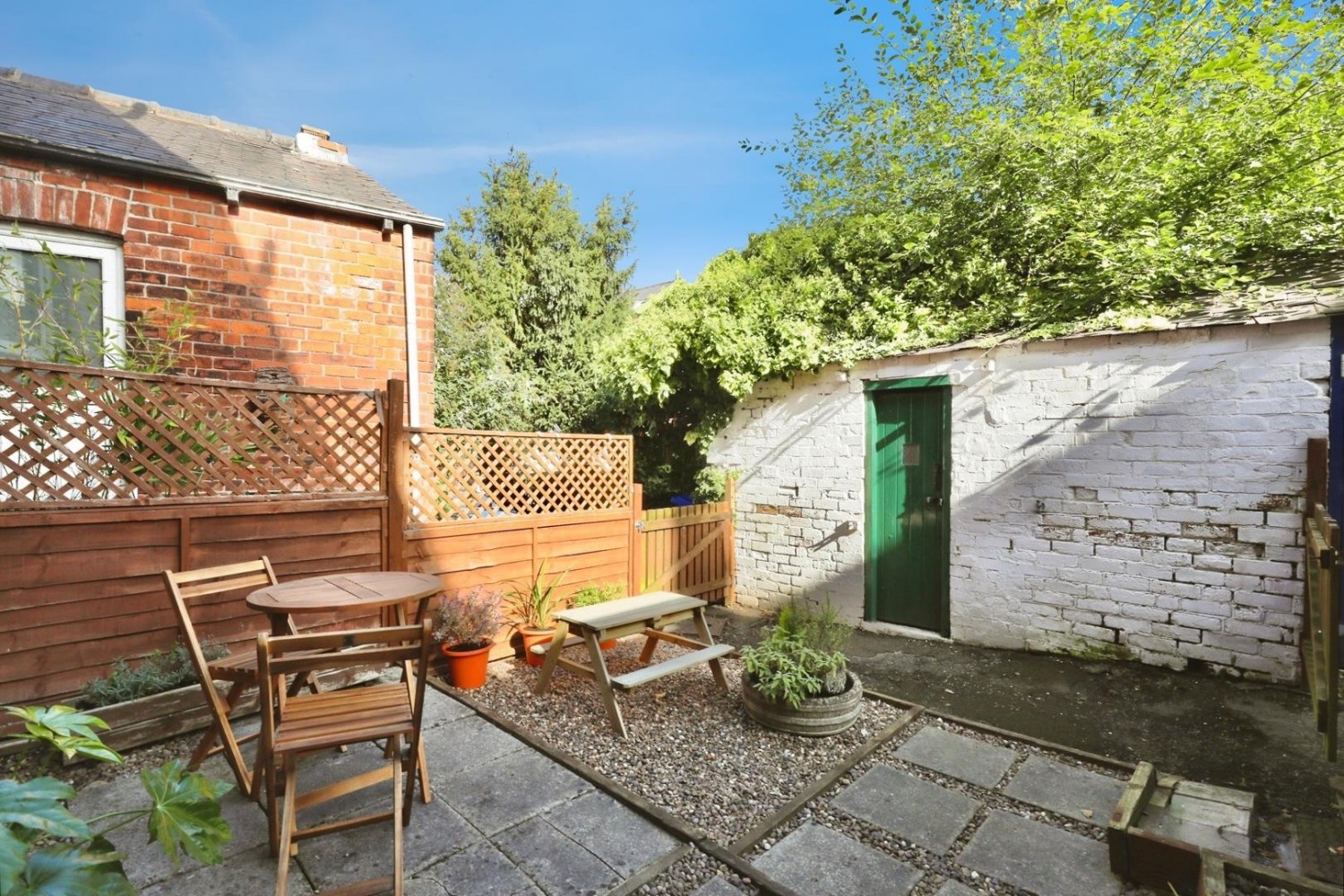 Woodbank Crescent, Meersbrook, Sheffield, S8 9EF