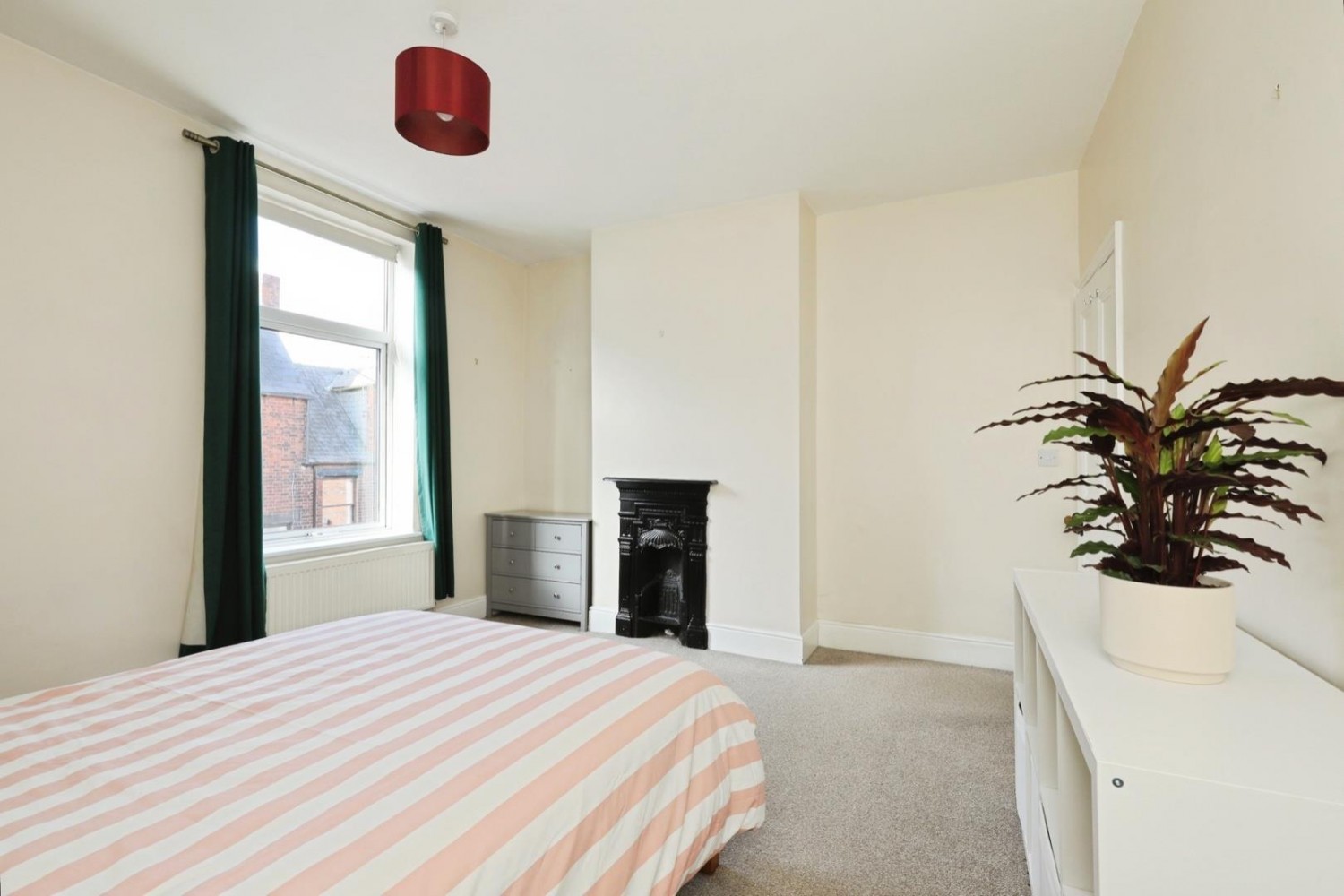 Woodbank Crescent, Meersbrook, Sheffield, S8 9EF