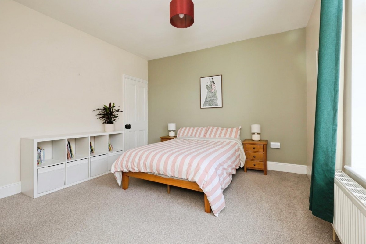 Woodbank Crescent, Meersbrook, Sheffield, S8 9EF