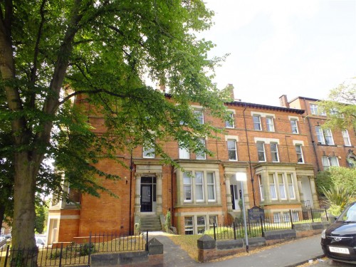Chatsworth House, 11 Hyde Terrace, Leeds,