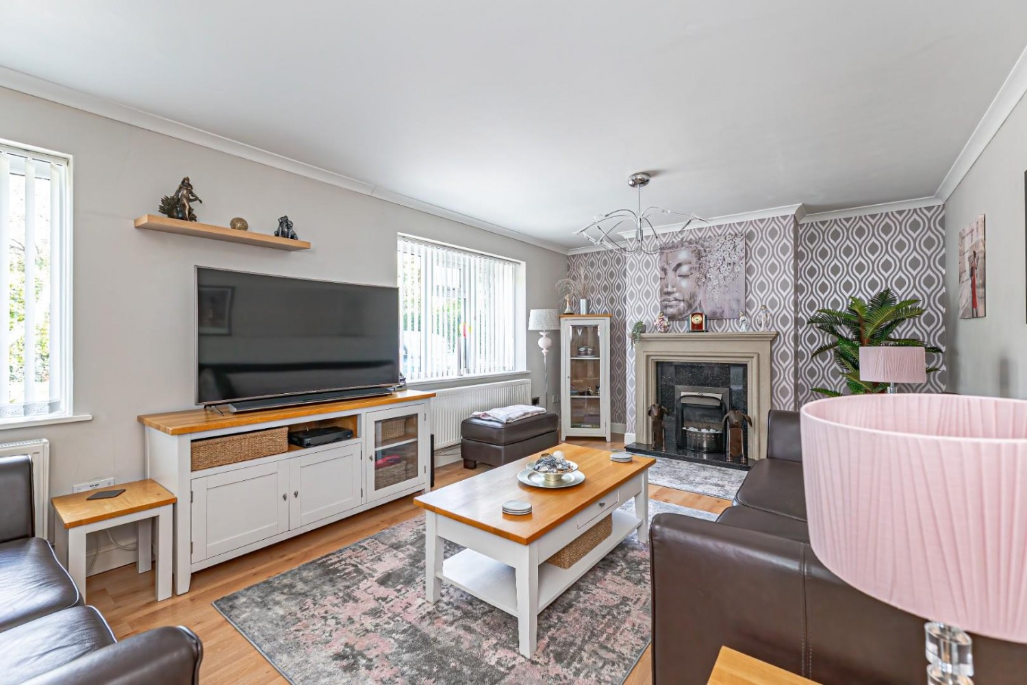 Hill Close, Wingfield