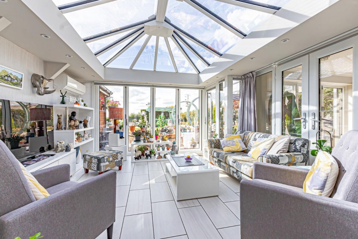 Hill Close, Wingfield