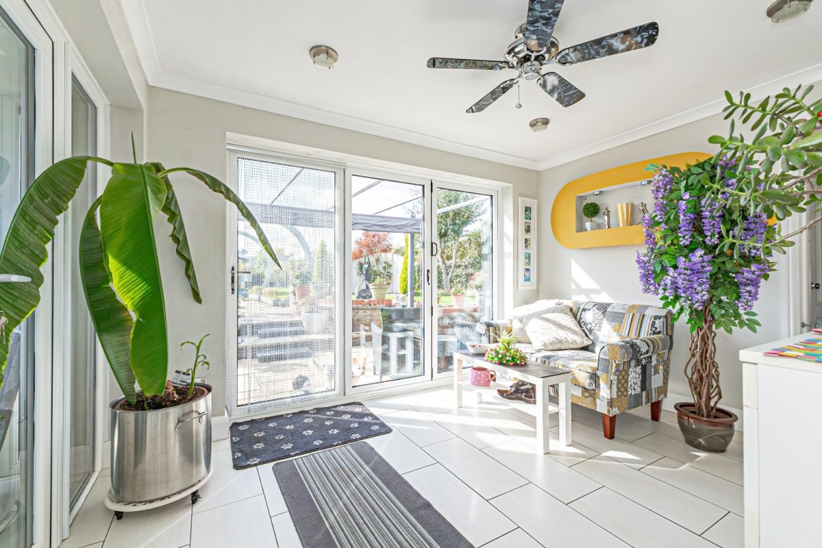 Hill Close, Wingfield