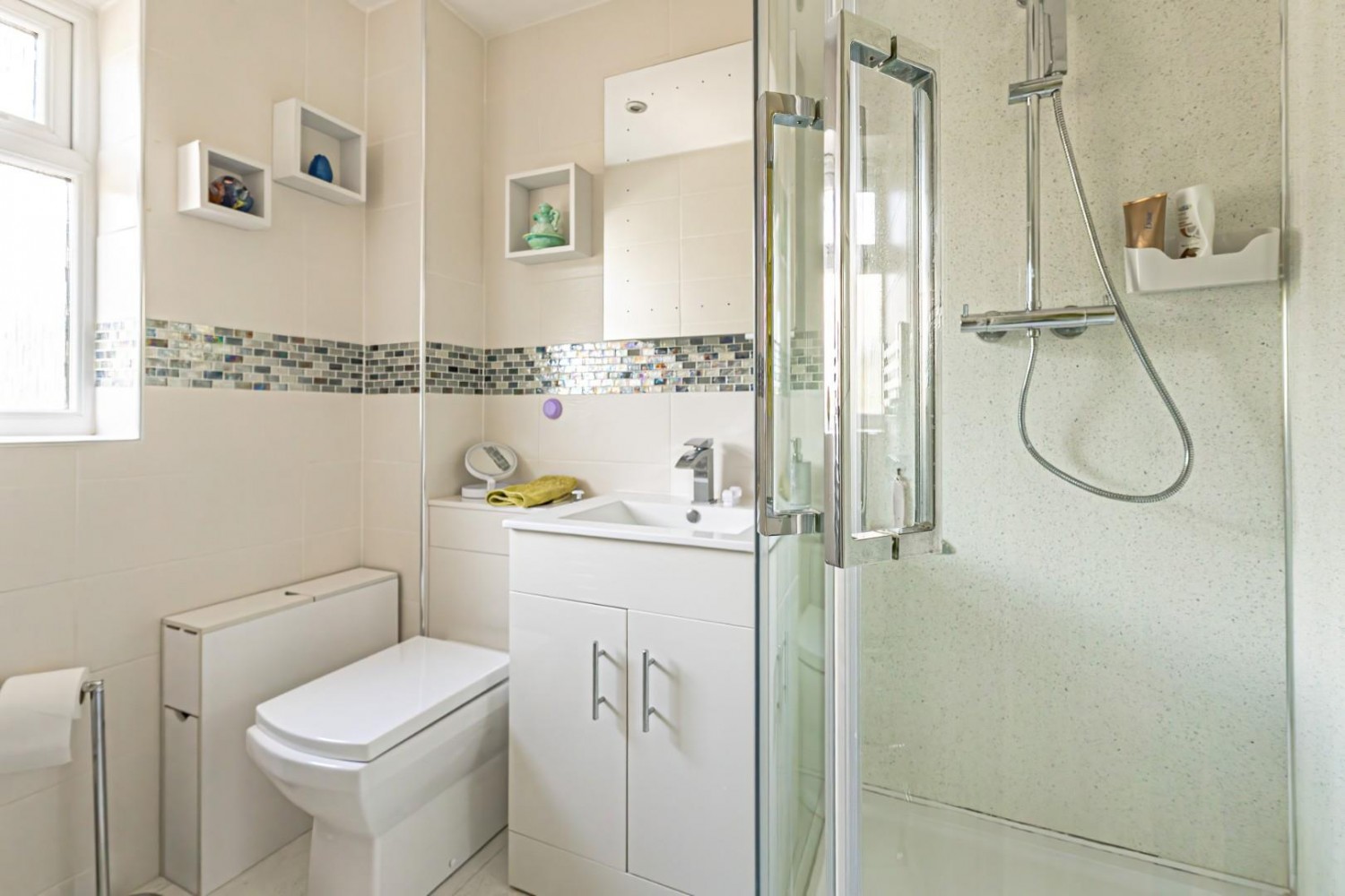 Hill Close, Wingfield