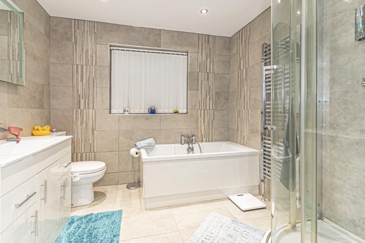 Hill Close, Wingfield