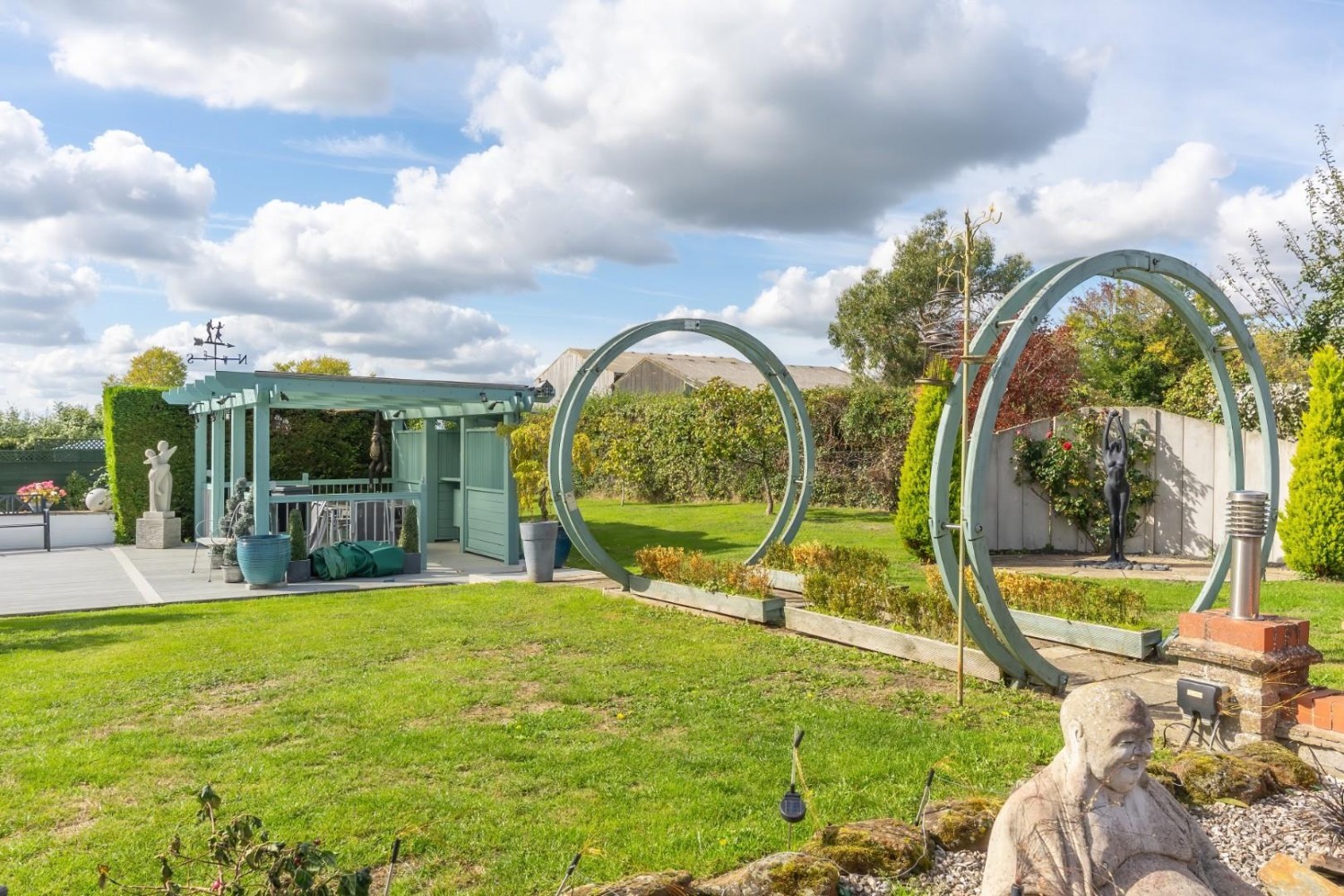 Hill Close, Wingfield