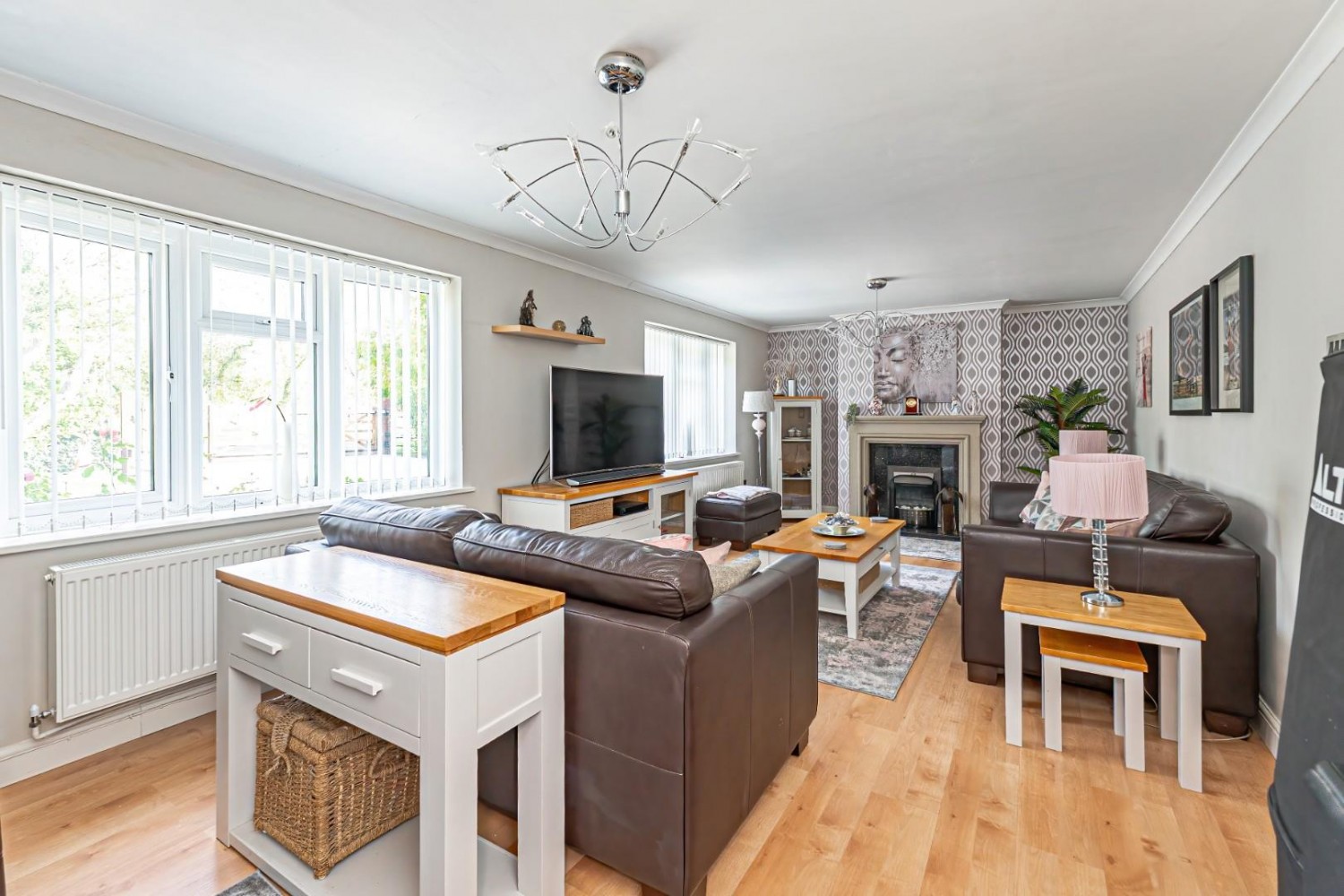 Hill Close, Wingfield