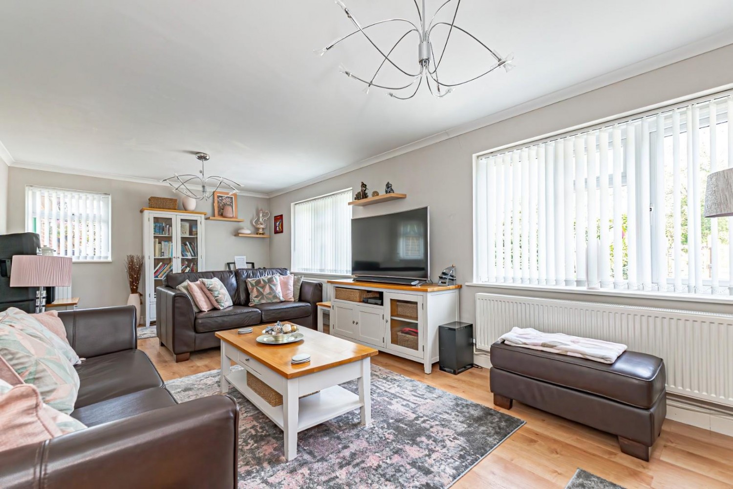 Hill Close, Wingfield