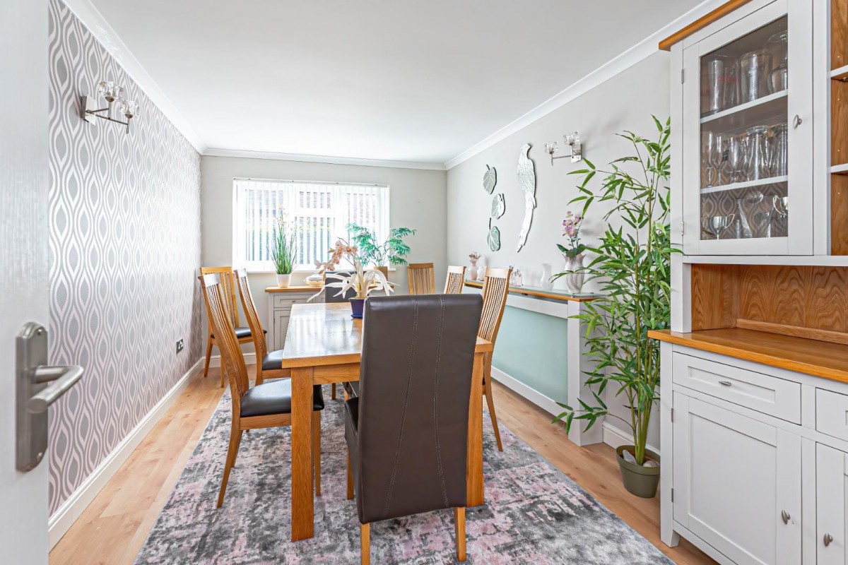 Hill Close, Wingfield