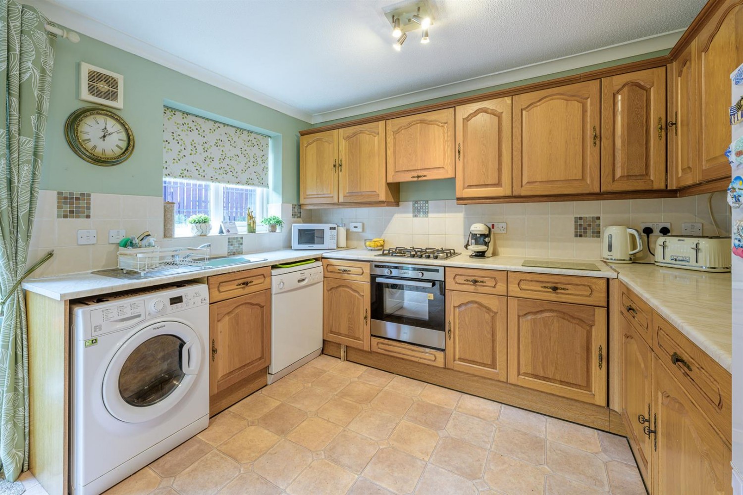 Surrey Drive, Kingswinford, DY6 8HR