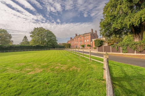 Wolverley House, Wolverley Village, DY11 5XE