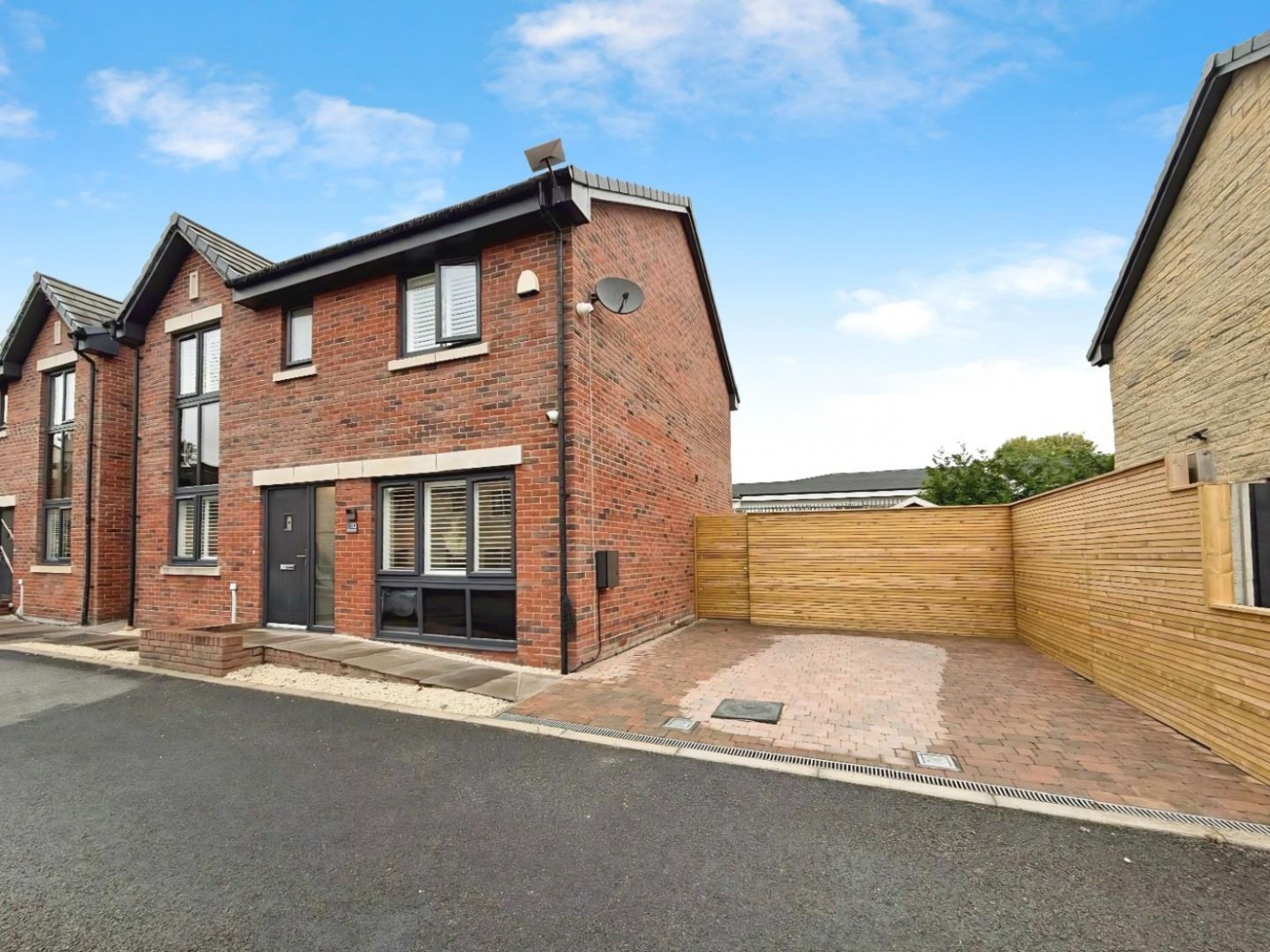 Oak Lea Gardens, Worsley