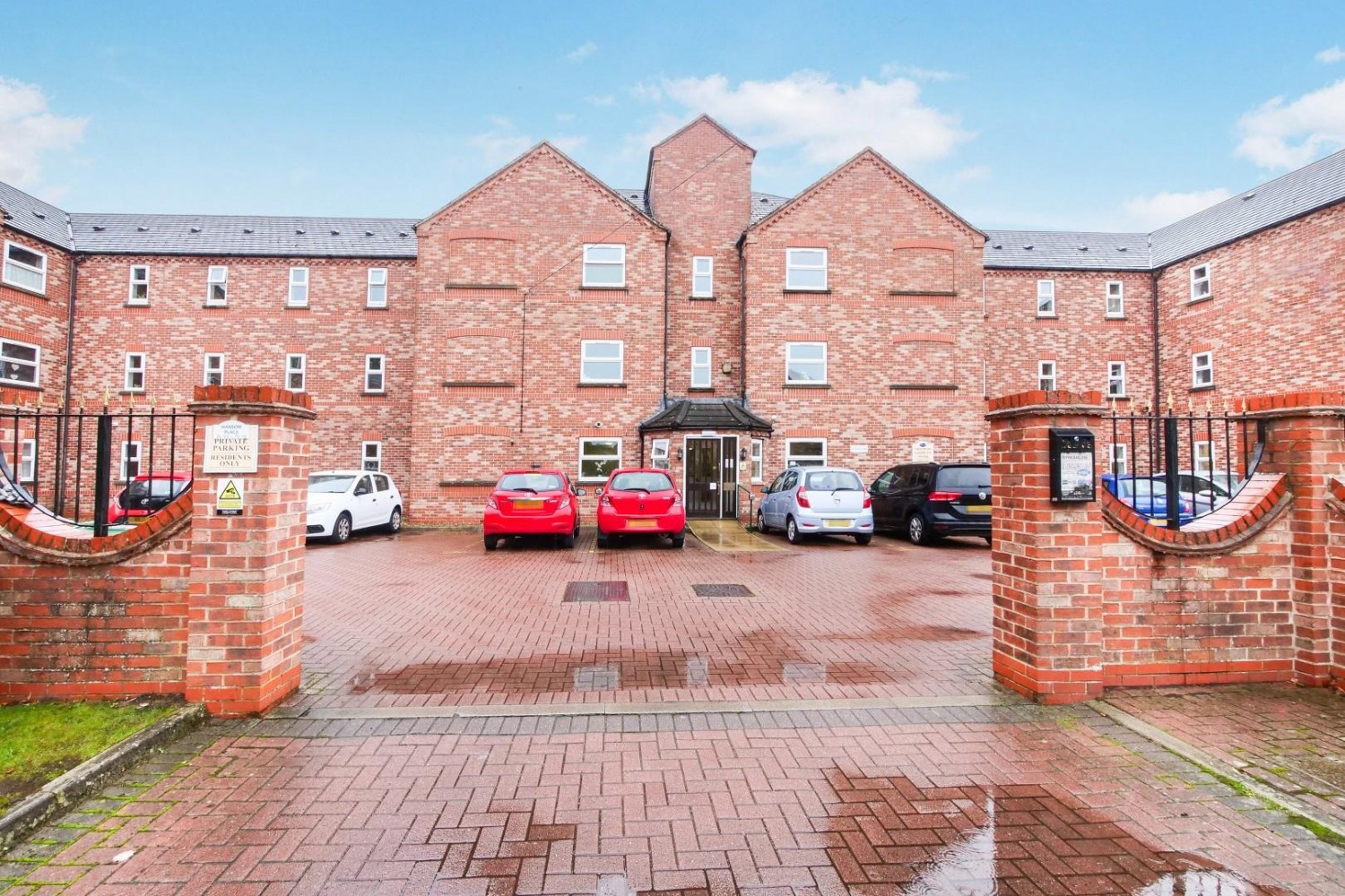 Hansom Place, York
