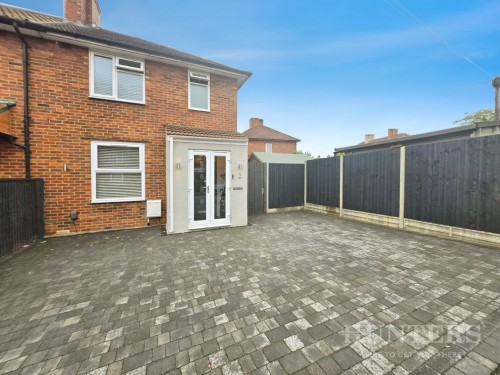 St Albans Grove, Carshalton, SM5 1NE