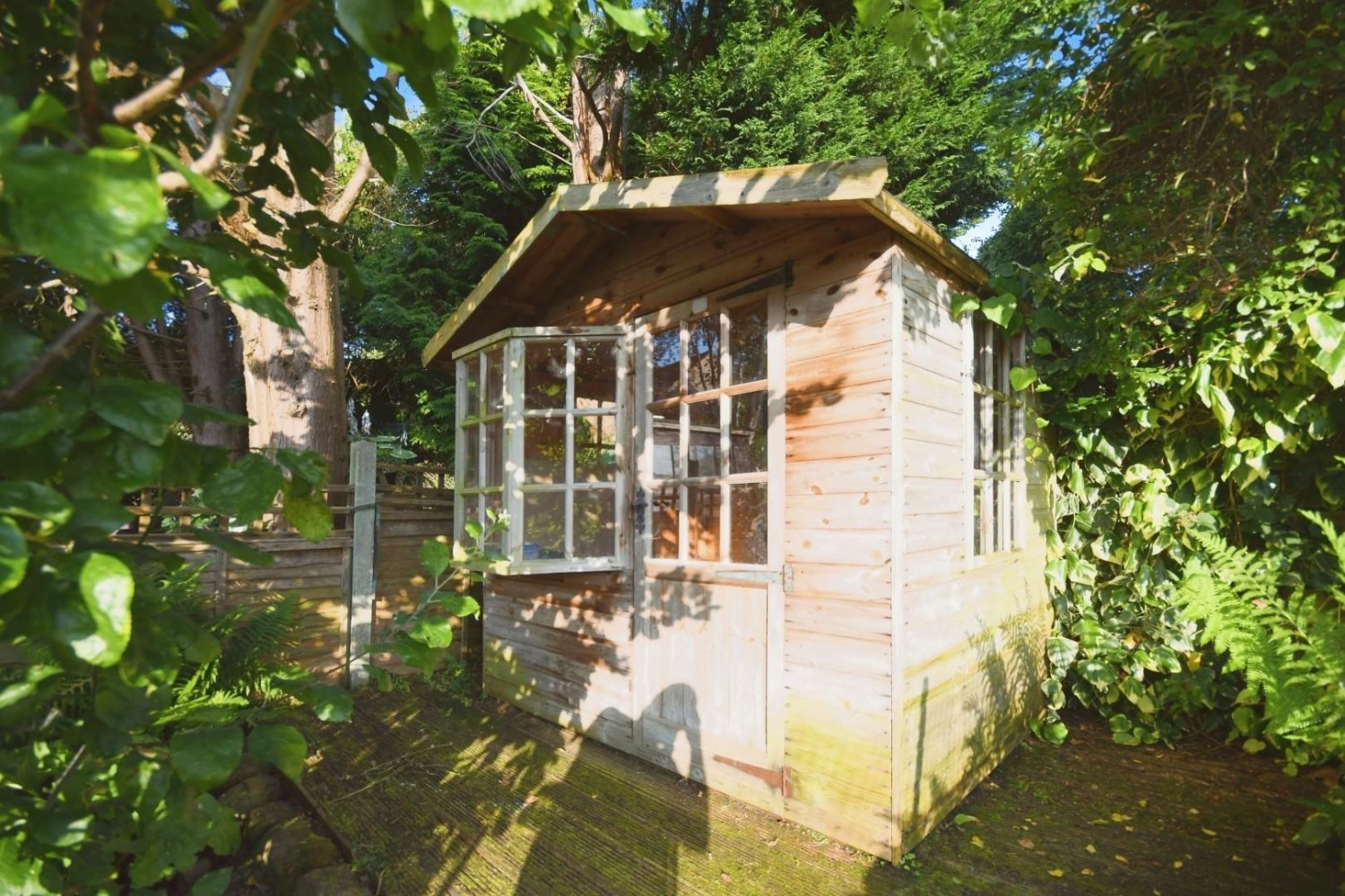 New Road, Holymoorside, Chesterfield, S42 7EN