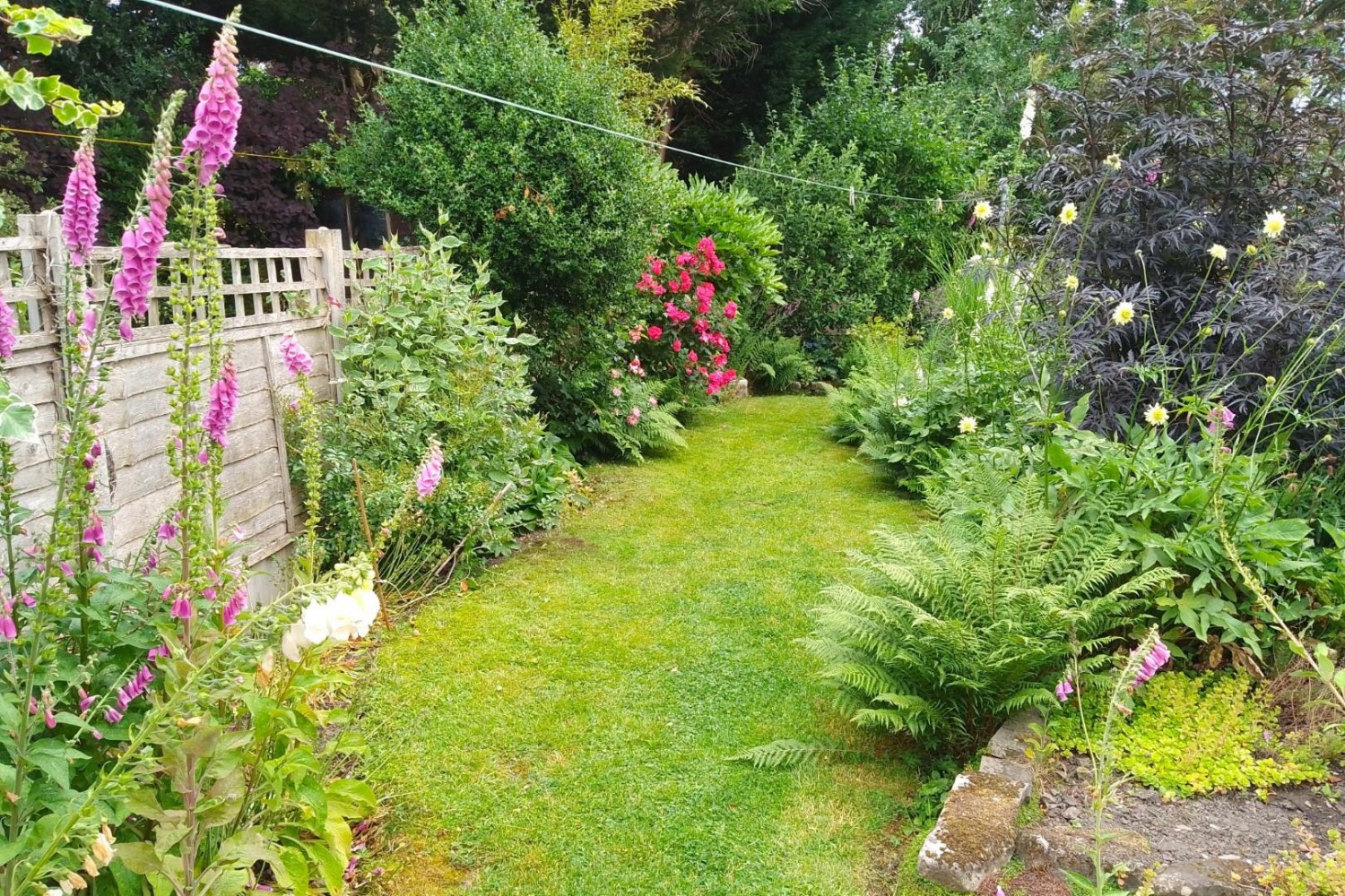 New Road, Holymoorside, Chesterfield, S42 7EN