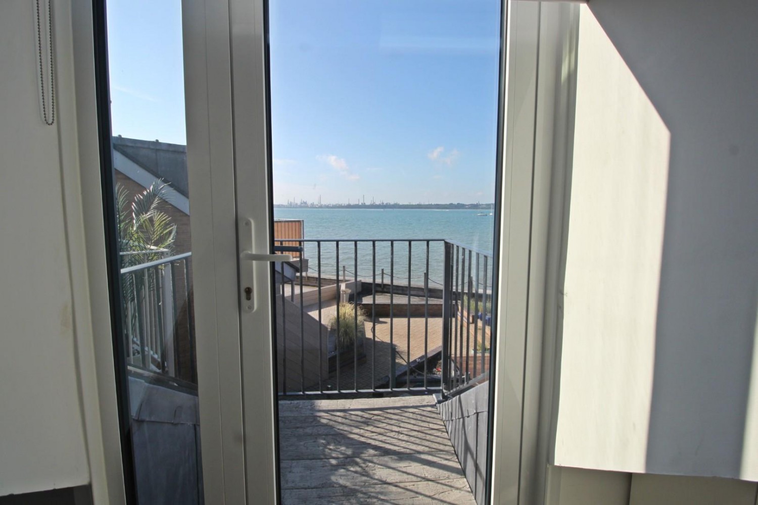 Ferrymans Quay, Netley Abbey, Southampton