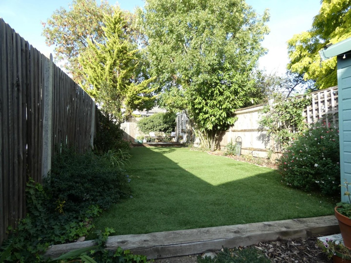 Old Road West, Gravesend