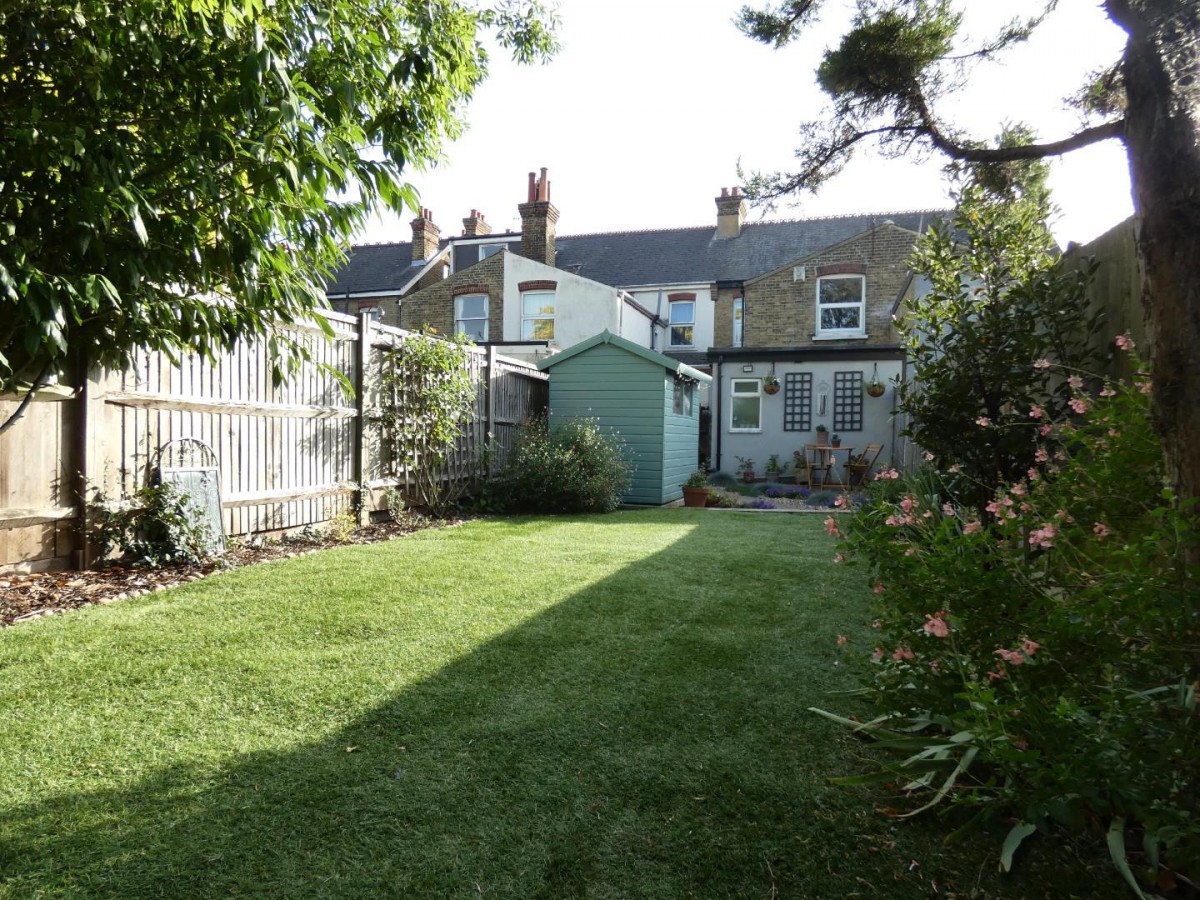 Old Road West, Gravesend