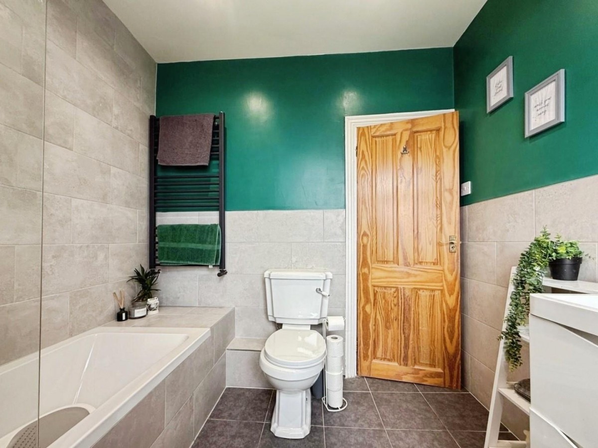 Hope Street, Leigh, WN7 1LU