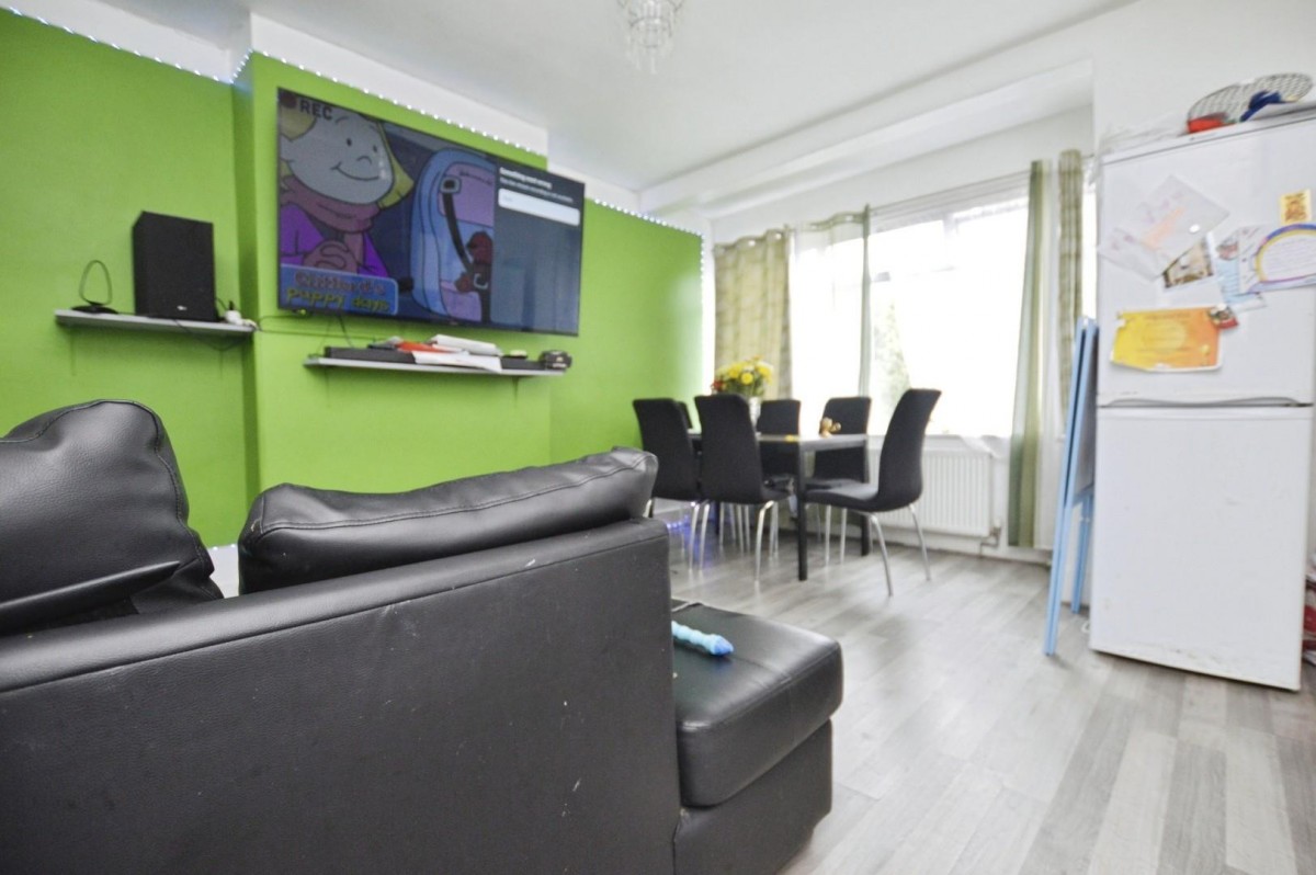 Chigwell Road, Woodford Green