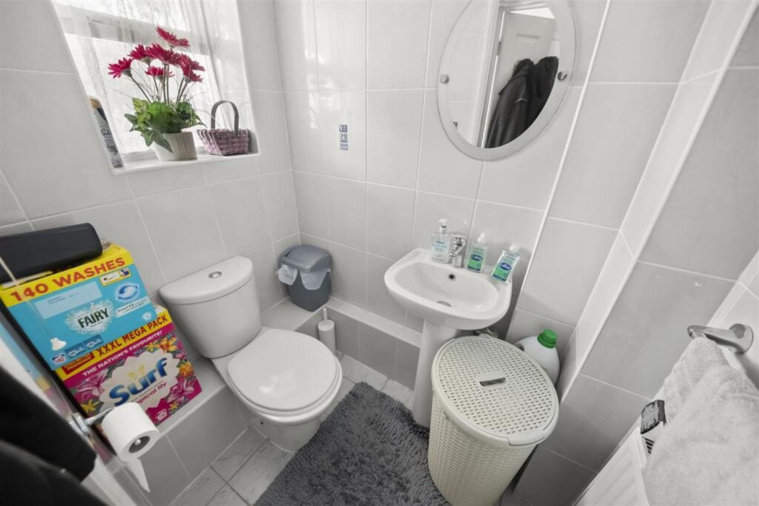 Dunsmore Close, Hayes, Middlesex, UB4 9RJ