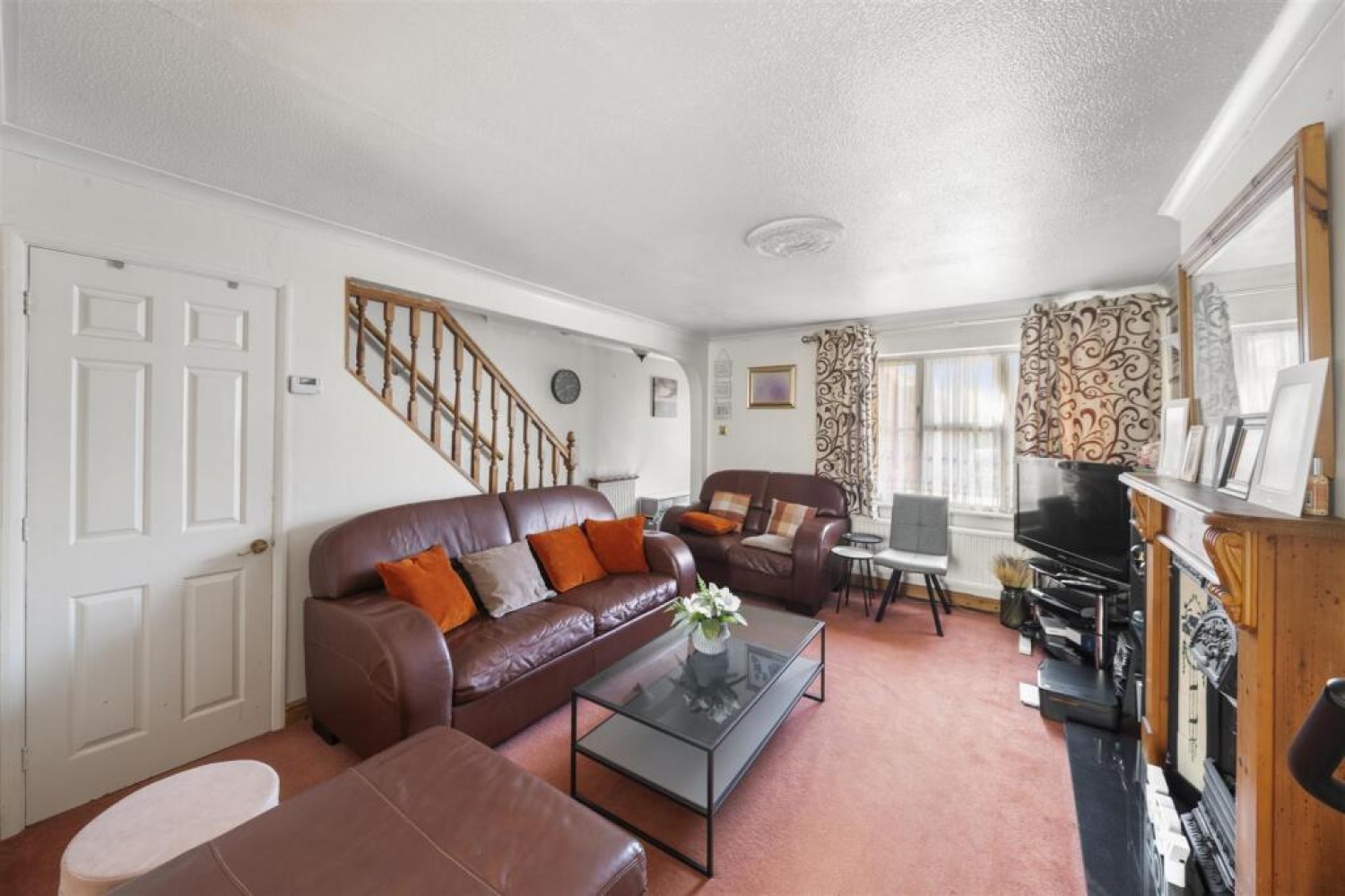 Dunsmore Close, Hayes, Middlesex, UB4 9RJ