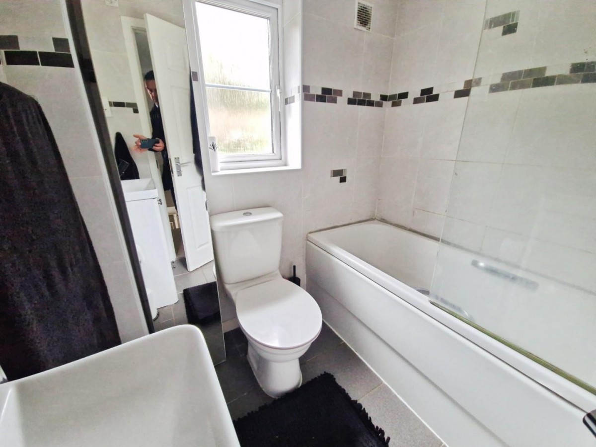 Clos Tyn Y Coed, Sarn, Bridgend