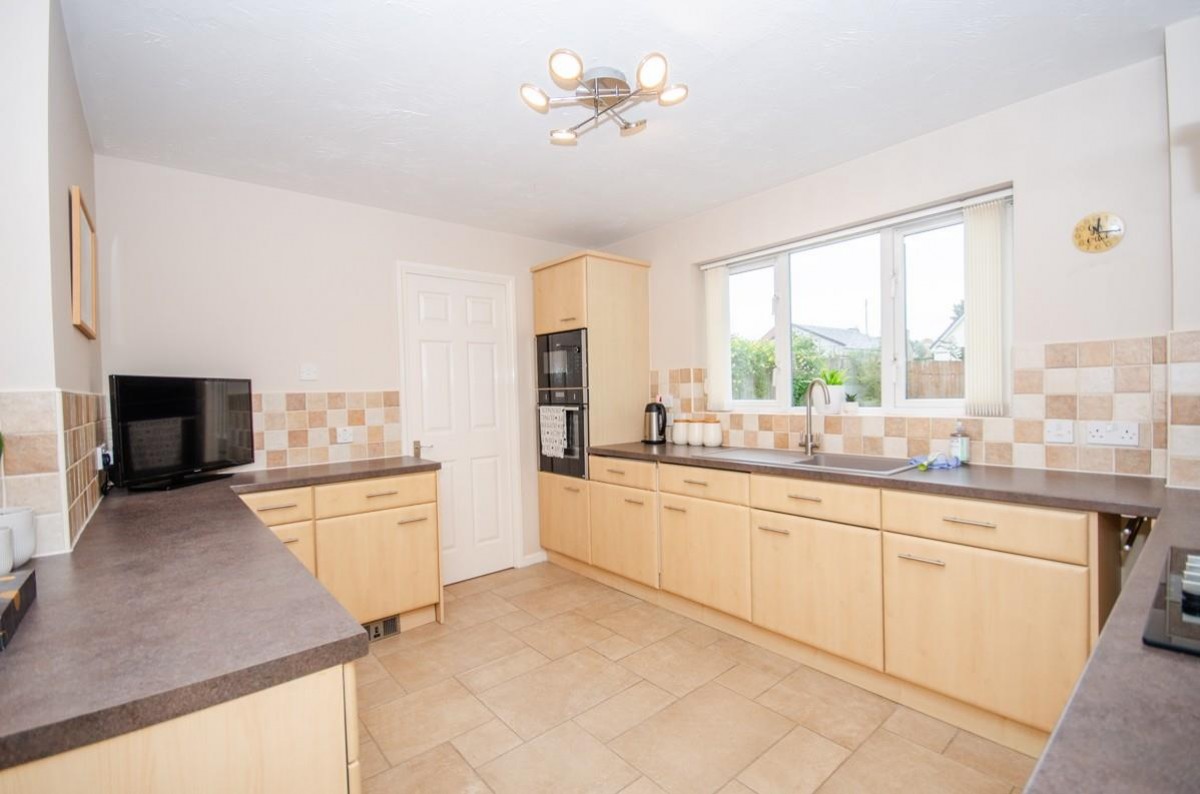Oakwood Gardens, Coalpit Heath BS36 2NB