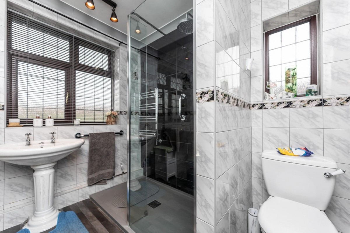 Hill Road, Castleford