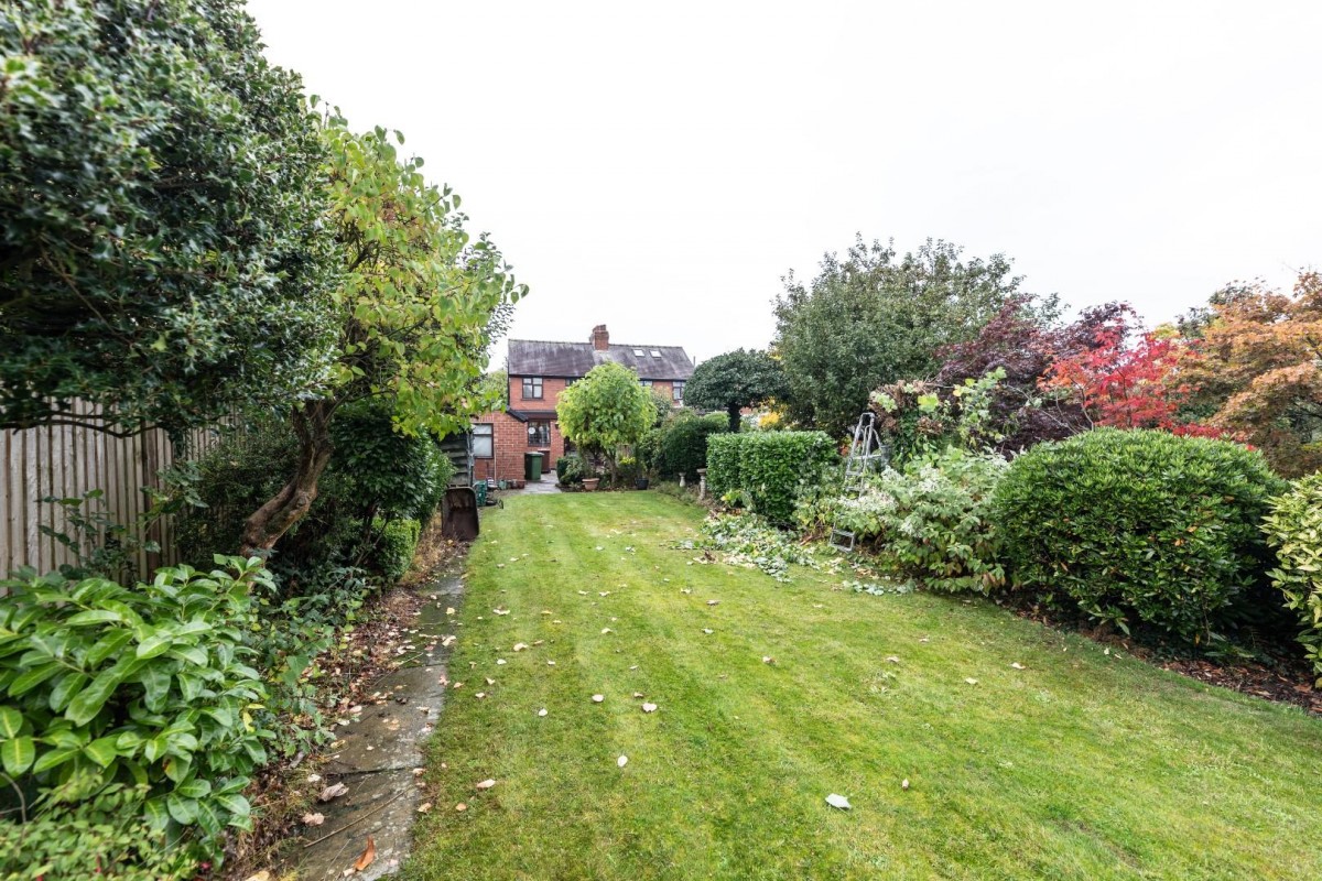 Hill Road, Castleford