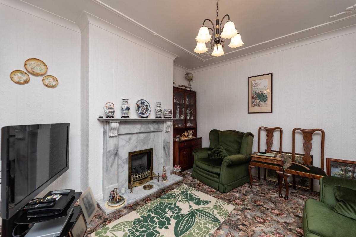 Hill Road, Castleford