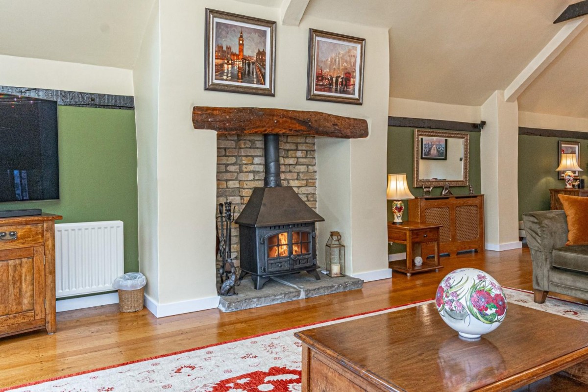 The Old House, Totternhoe Road, Eaton Bray