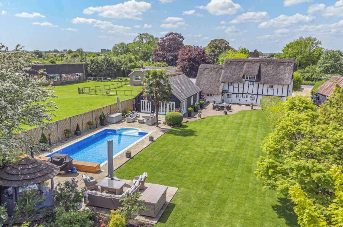 The Old House, Totternhoe Road, Eaton Bray