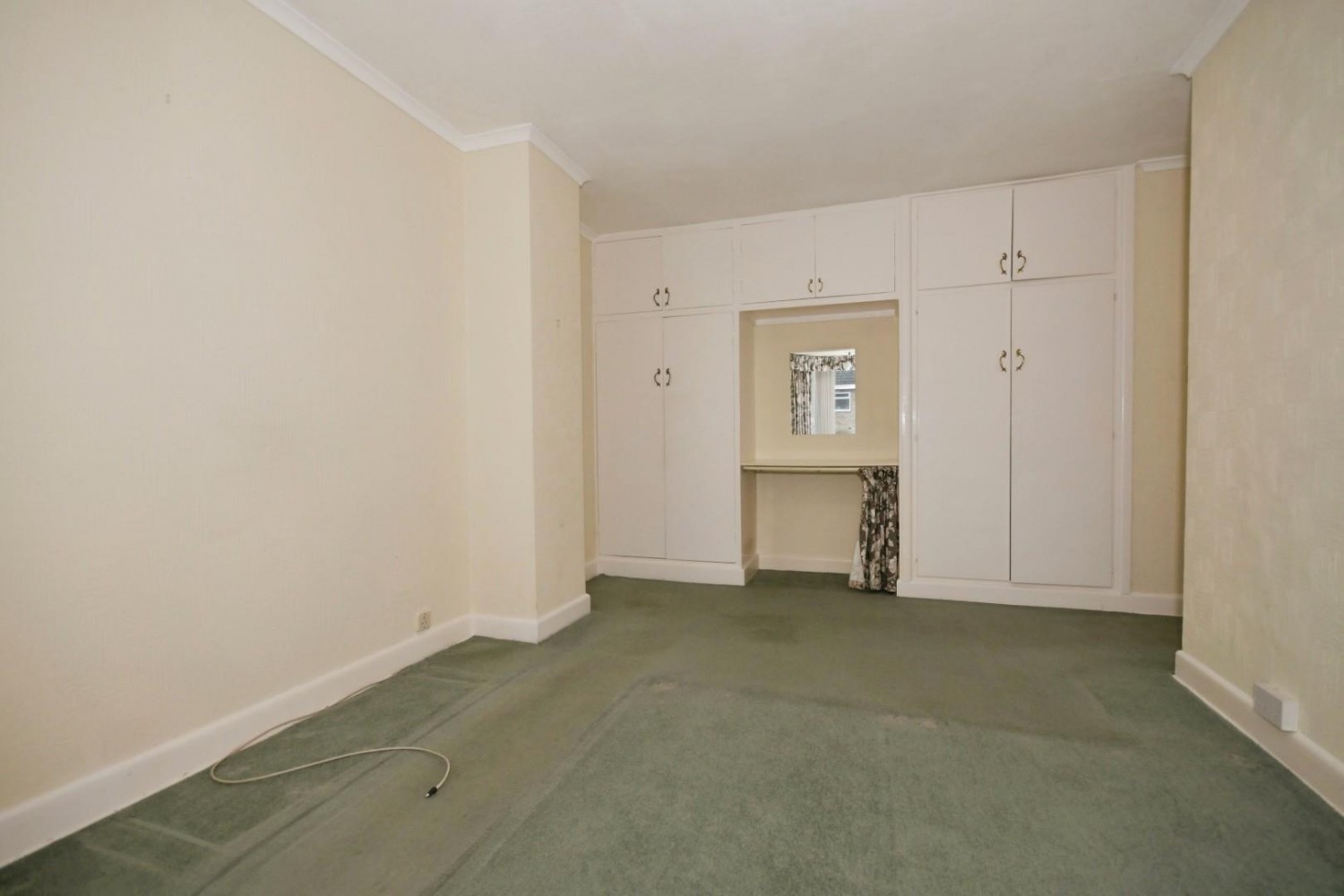 Wollaton Avenue, Bradway, Sheffield, S17 4LA