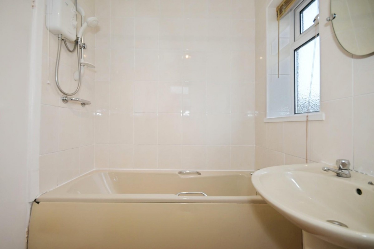 Wollaton Avenue, Bradway, Sheffield, S17 4LA