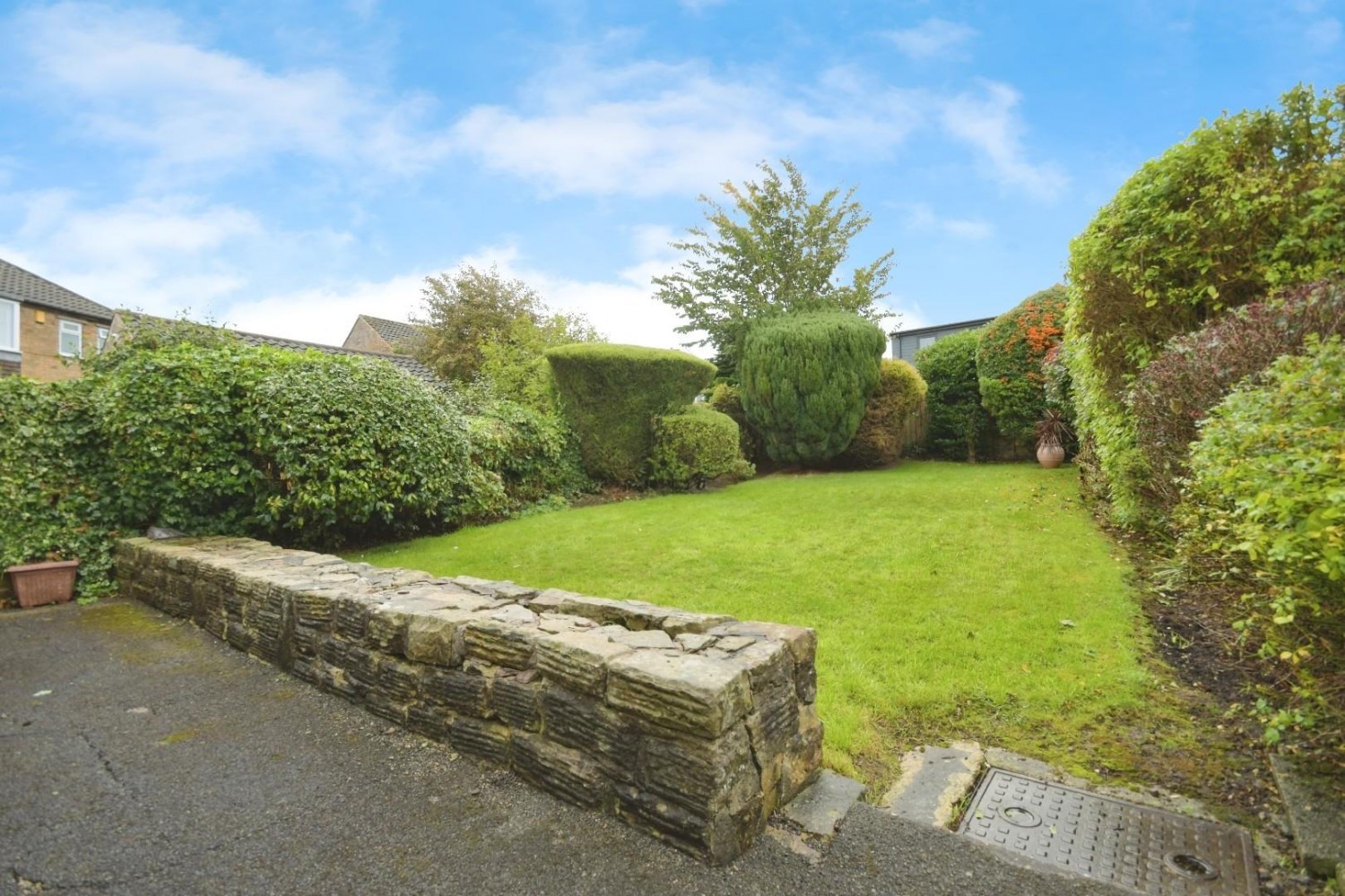 Wollaton Avenue, Bradway, Sheffield, S17 4LA