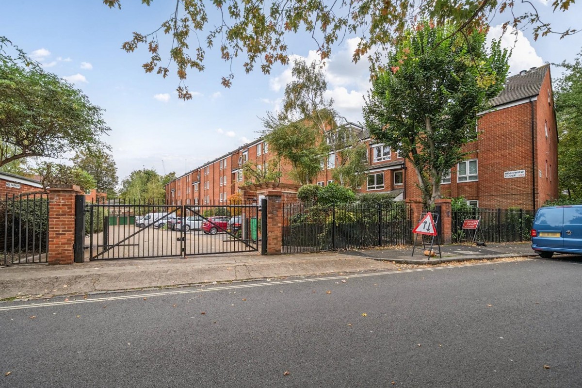 Reachview Close, London, NW1 0TY