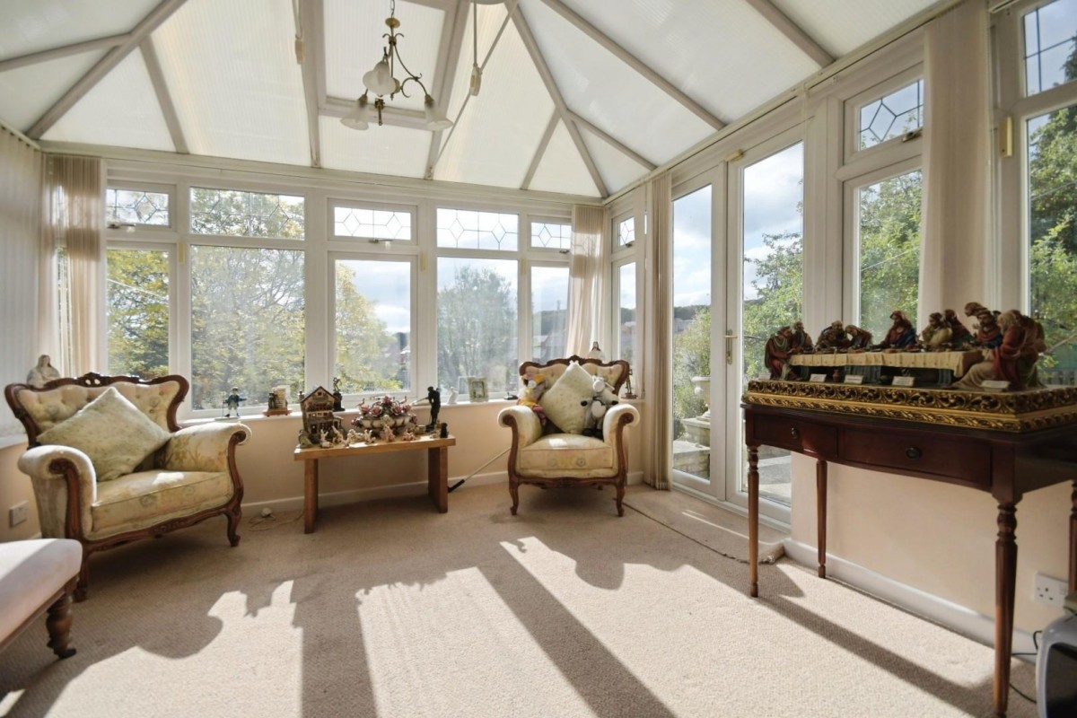 Derby Road, Wingerworth, Chesterfield, S42 6NF