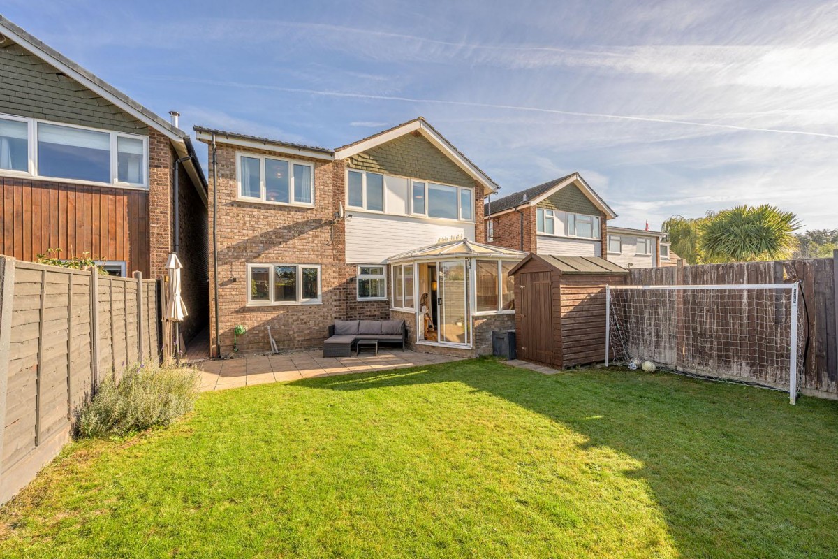 Lime Tree Walk, Stourport-On-Severn, DY13 8TY