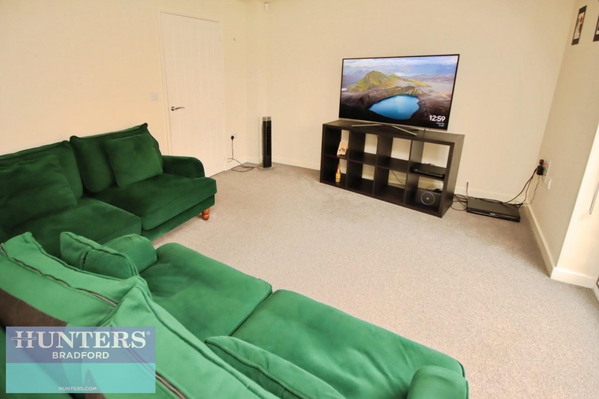Fagley Bank Bradford, West Yorkshire, BD2 3FY