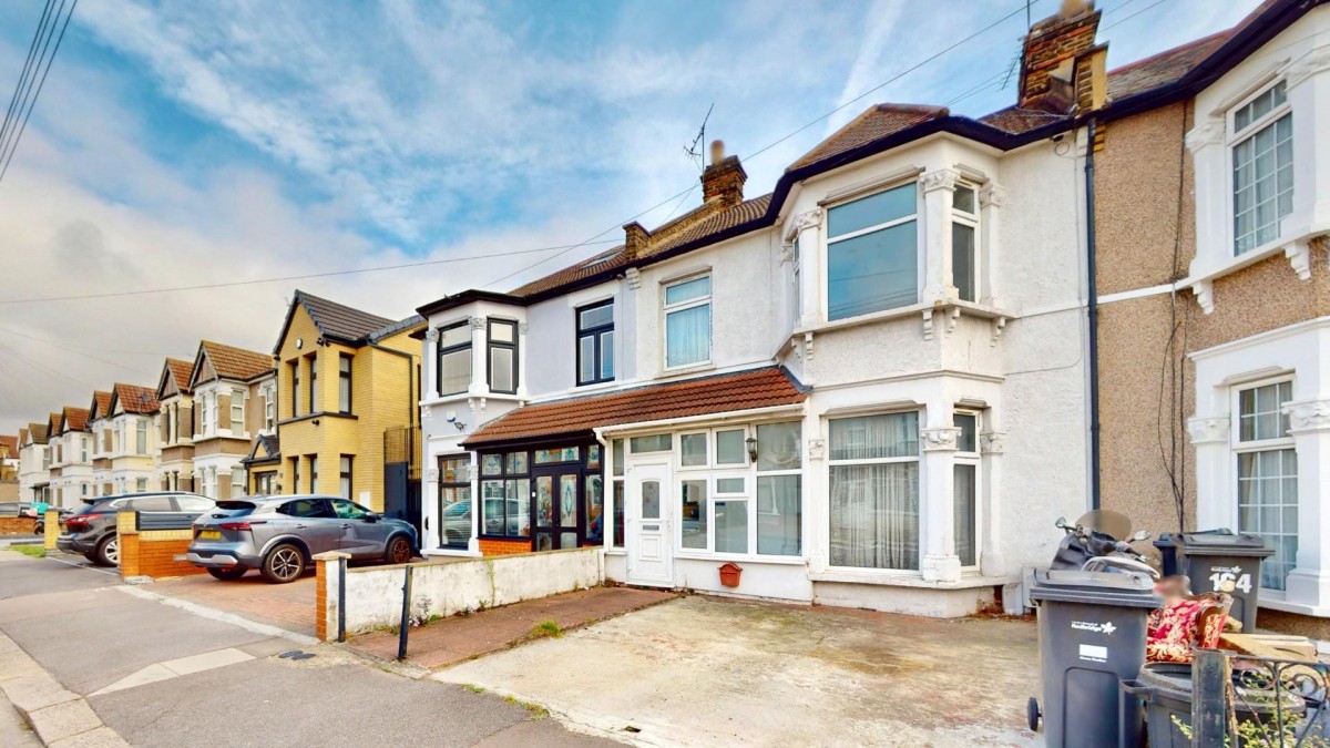 St. Albans Road, Ilford, IG3