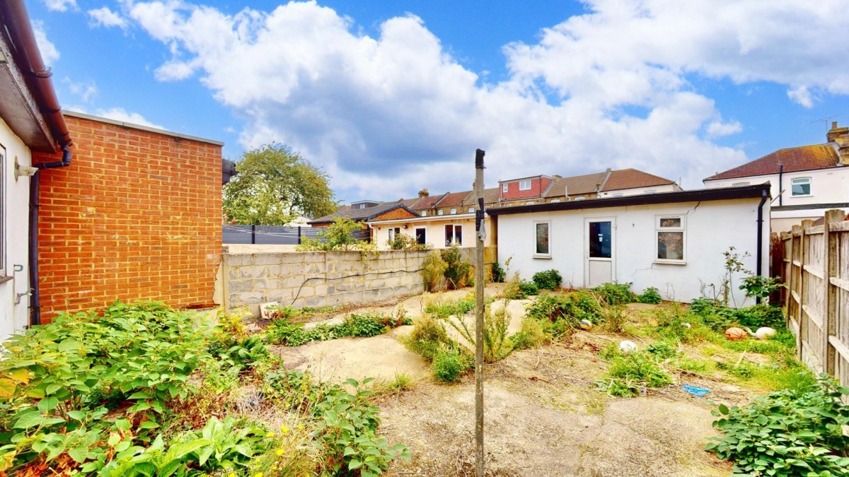 St. Albans Road, Ilford, IG3