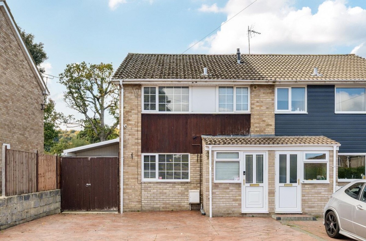 Tennyson Road , Dursley, GL11 4PZ